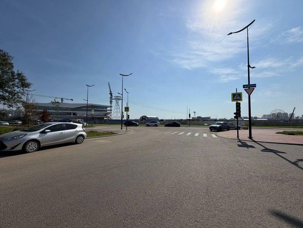 В областном центре, несмотря на вторую половину сентября, до сих пор остается закрытой обновленная улица Краснофлотская В областном центре, несмотря на вторую половину сентября, до сих пор остается закрытой обновленная улица Краснофлотская