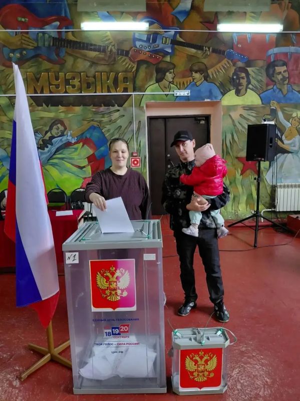 Амурчане голосуют на участках и на дому: в Амуризбиркоме подсчитали явку Амурчане голосуют на участках и на дому: в Амуризбиркоме подсчитали явку