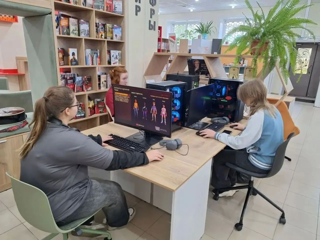 В Архаре открылась обновлённая центральная библиотека «Перспектива» В Архаре открылась обновлённая центральная библиотека «Перспектива»