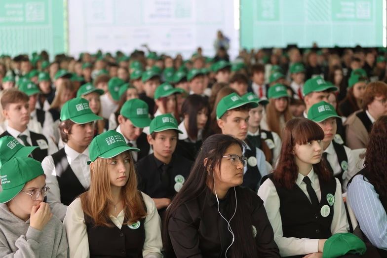 В 2025 году в рамках федерального проекта «Кадры в АПК» национального проекта по обеспечению технологического лидерства «Технологическое обеспечение продовольственной безопасности» открыты агротехнологические классы в... В 2025 году в рамках федерального проекта «Кадры в АПК» национального проекта по обеспечению технологического лидерства «Технологическое обеспечение продовольственной безопасности» открыты агротехнологические классы в...