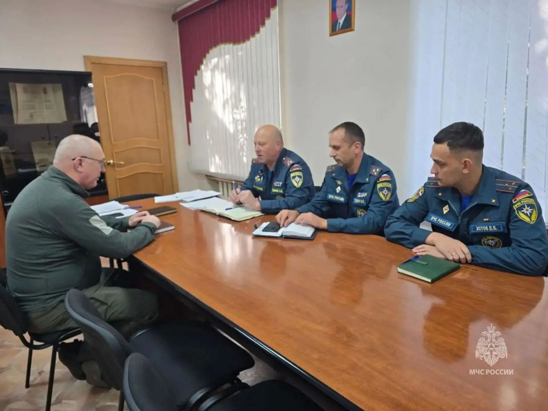 Руководящий состав МЧС Амурской области встретился с главами Зеи и Зейского округа в рамках рабочей поездки Руководящий состав МЧС Амурской области встретился с главами Зеи и Зейского округа в рамках рабочей поездки