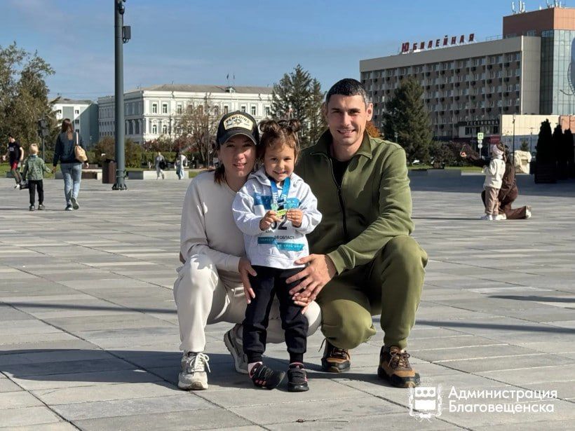 Больше трех тысяч бегунов и пять дистанций: на «Кросс нации» в Благовещенске вышел и стар и млад Больше трех тысяч бегунов и пять дистанций: на «Кросс нации» в Благовещенске вышел и стар и млад