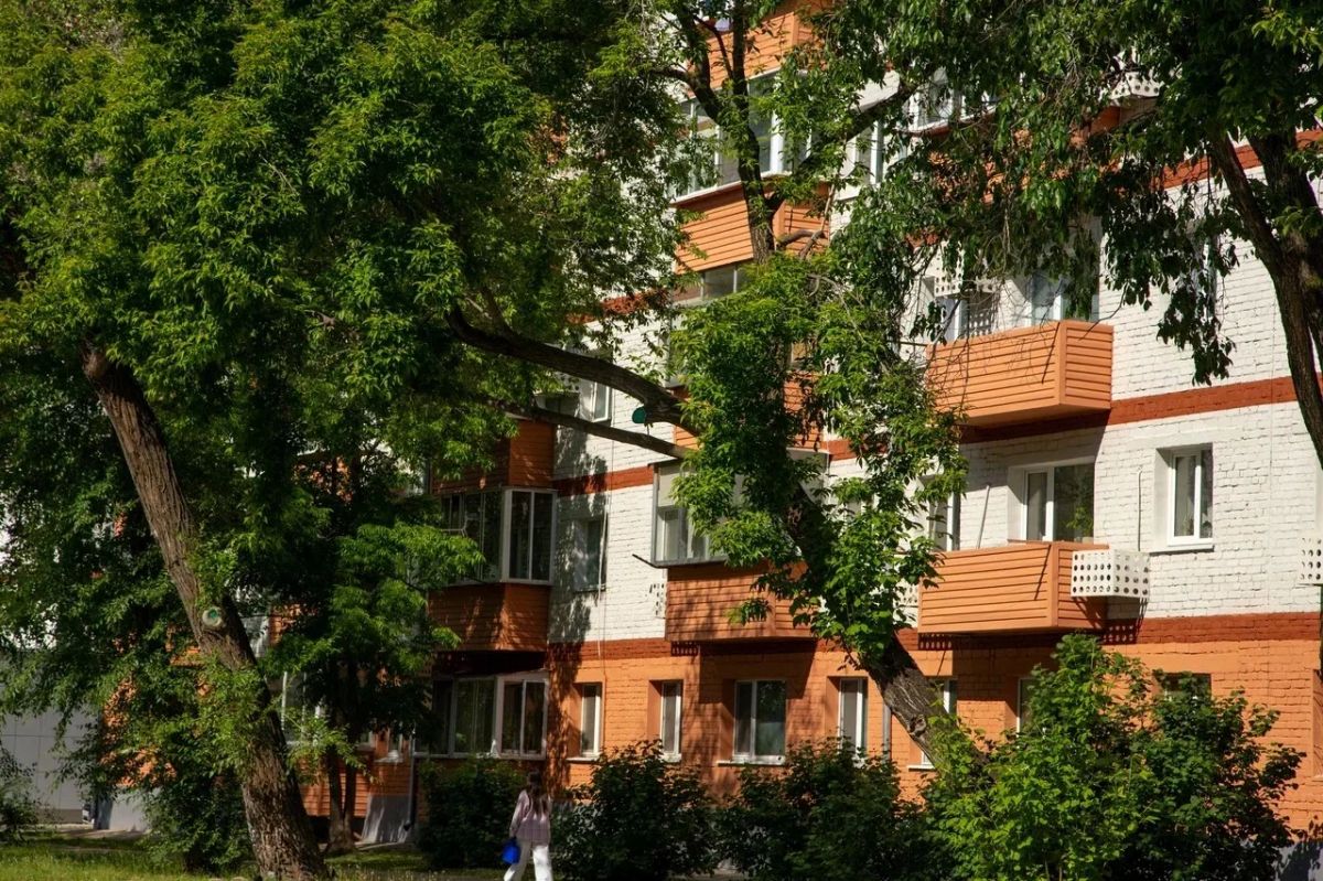 Продолжаем приводить внешний вид многоквартирных домов и зданий города к единому стилю Продолжаем приводить внешний вид многоквартирных домов и зданий города к единому стилю
