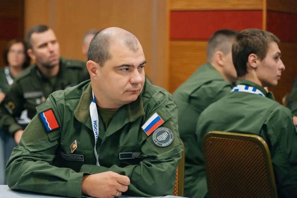 Герои рядом: инструктор амурского филиала Центра «ВОИН» Ярослав Гуськов предотвратил трагедию на борту самолета Герои рядом: инструктор амурского филиала Центра «ВОИН» Ярослав Гуськов предотвратил трагедию на борту самолета