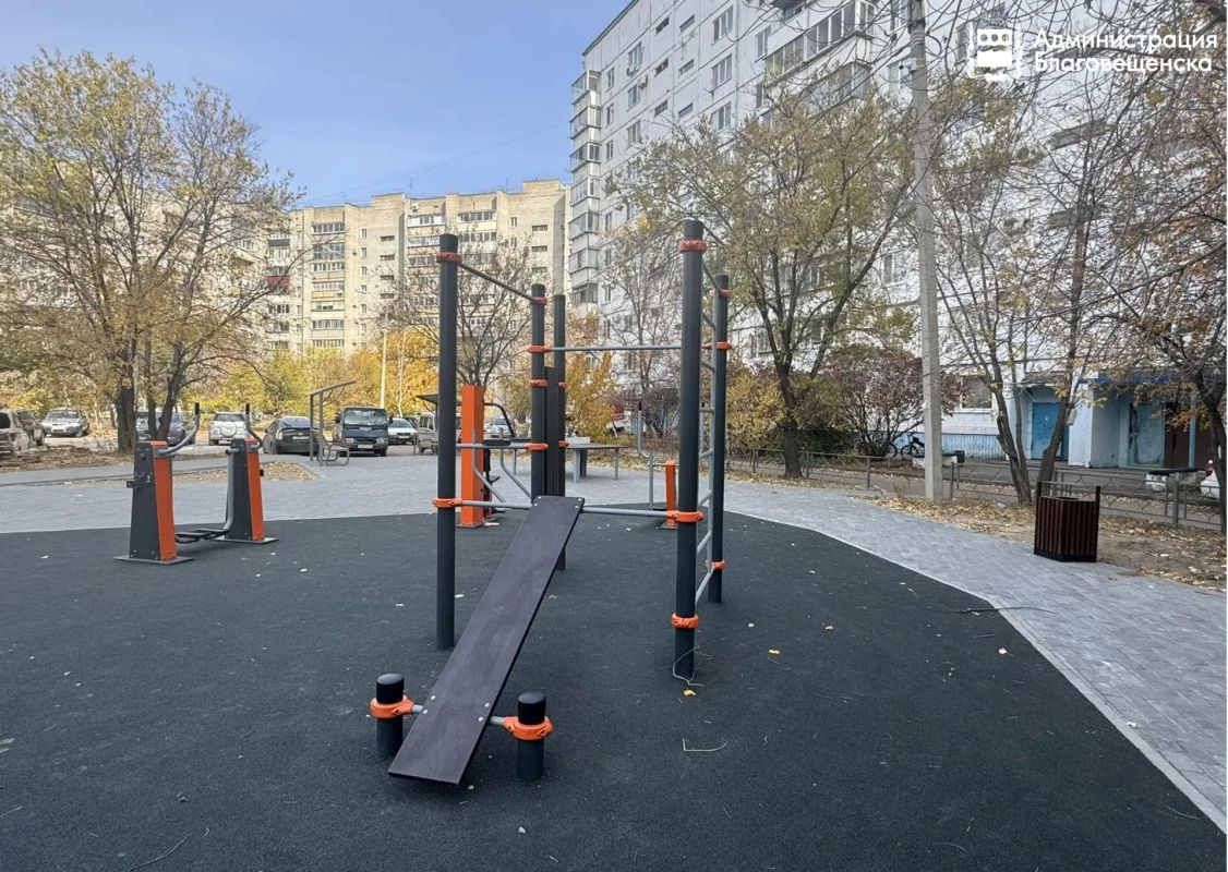 Дворы Благовещенска меняются на глазах: где уже финиш, а где ещё кипит работа Дворы Благовещенска меняются на глазах: где уже финиш, а где ещё кипит работа