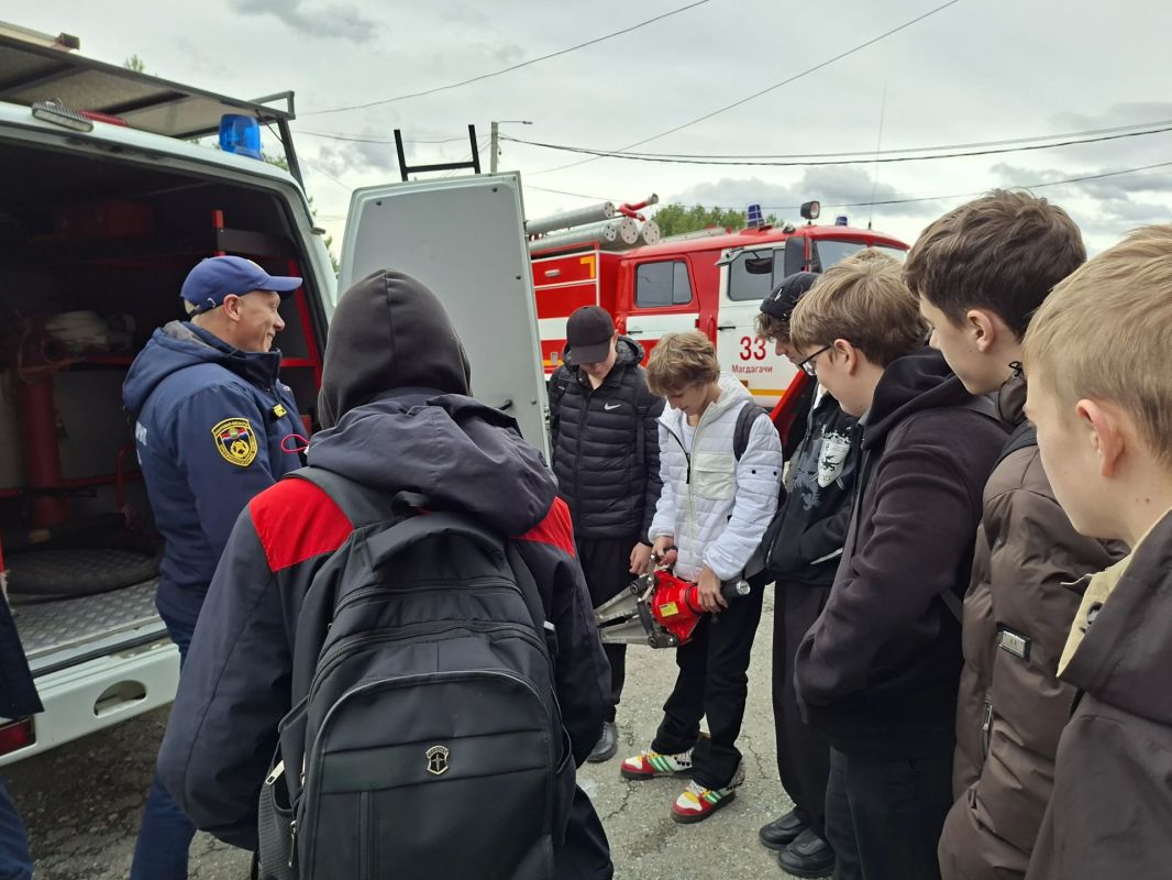 Девятиклассники Магдагачинского округа погрузились в будни спасателей