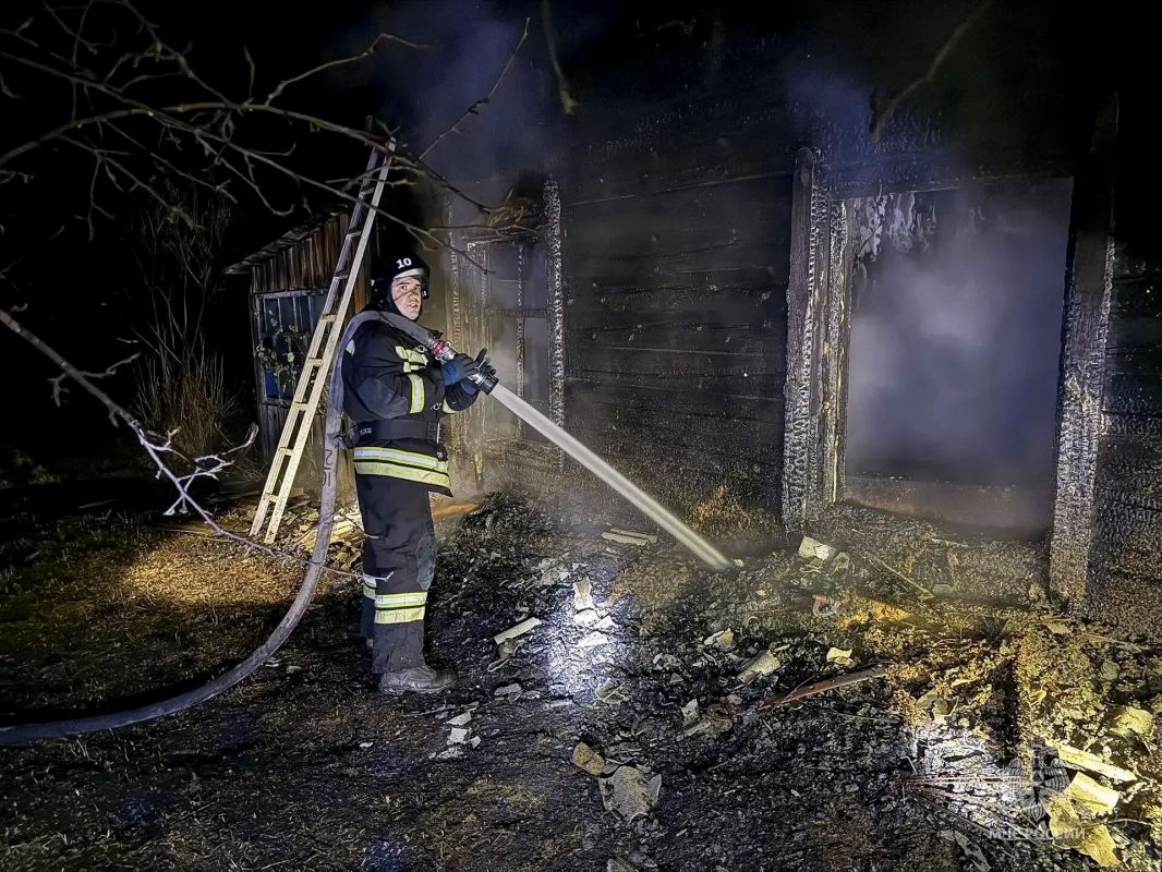 #СобытияМЧС28. В Амурской области за прошедшие сутки Потушено 12 пожаров (в том числе 2 горения сухой растительности), на 8 из них привлекались силы и средства МЧС России: в Тынде на ул. Зои Космодемьянской горела баня на... #СобытияМЧС28. В Амурской области за прошедшие сутки Потушено 12 пожаров (в том числе 2 горения сухой растительности), на 8 из них привлекались силы и средства МЧС России: в Тынде на ул. Зои Космодемьянской горела баня на...