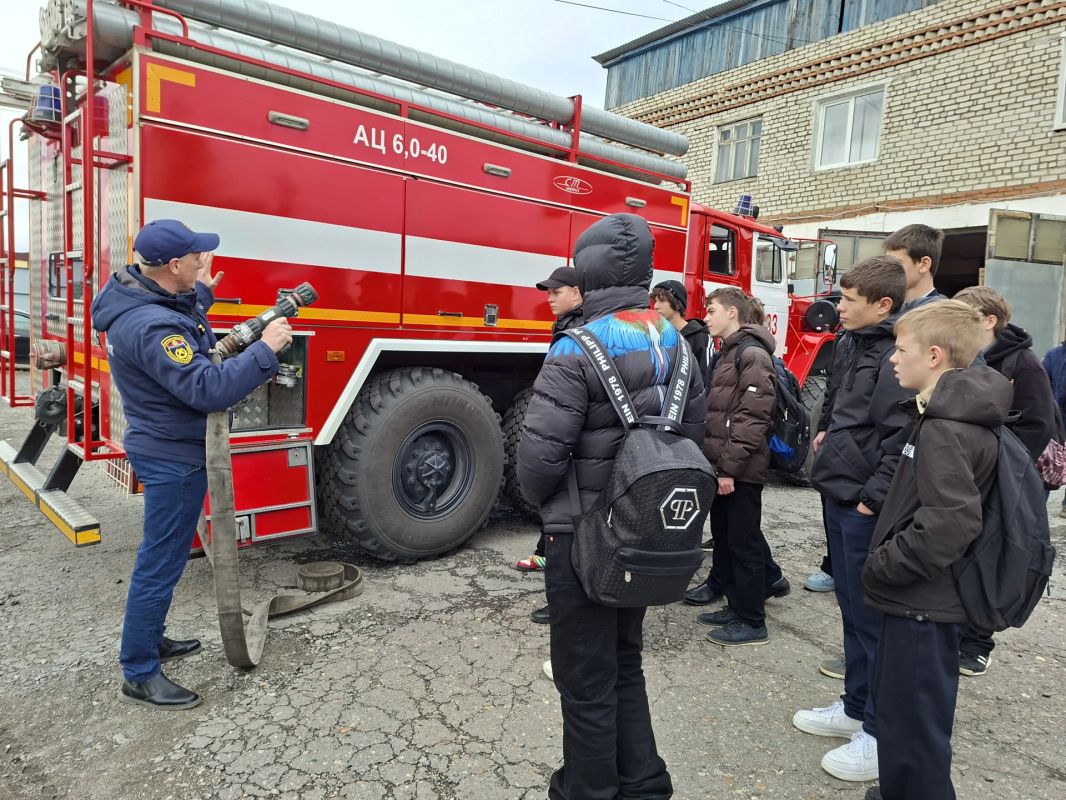 Девятиклассники Магдагачинского округа погрузились в будни спасателей Девятиклассники Магдагачинского округа погрузились в будни спасателей