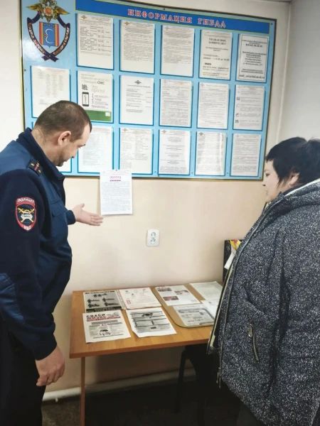 Общественники проверили работу подразделений полиции в Октябрьском и Ромненском округах Общественники проверили работу подразделений полиции в Октябрьском и Ромненском округах