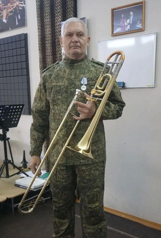 Благовещенский ветеран СВО после фронта вернулся к музыке Благовещенский ветеран СВО после фронта вернулся к музыке