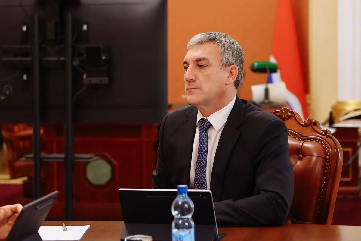 Василий Орлов: С начальником Забайкальской железной дороги Владимиром Антонцом обсудили развитие транспортной инфраструктуры Амурской области Василий Орлов: С начальником Забайкальской железной дороги Владимиром Антонцом обсудили развитие транспортной инфраструктуры Амурской области