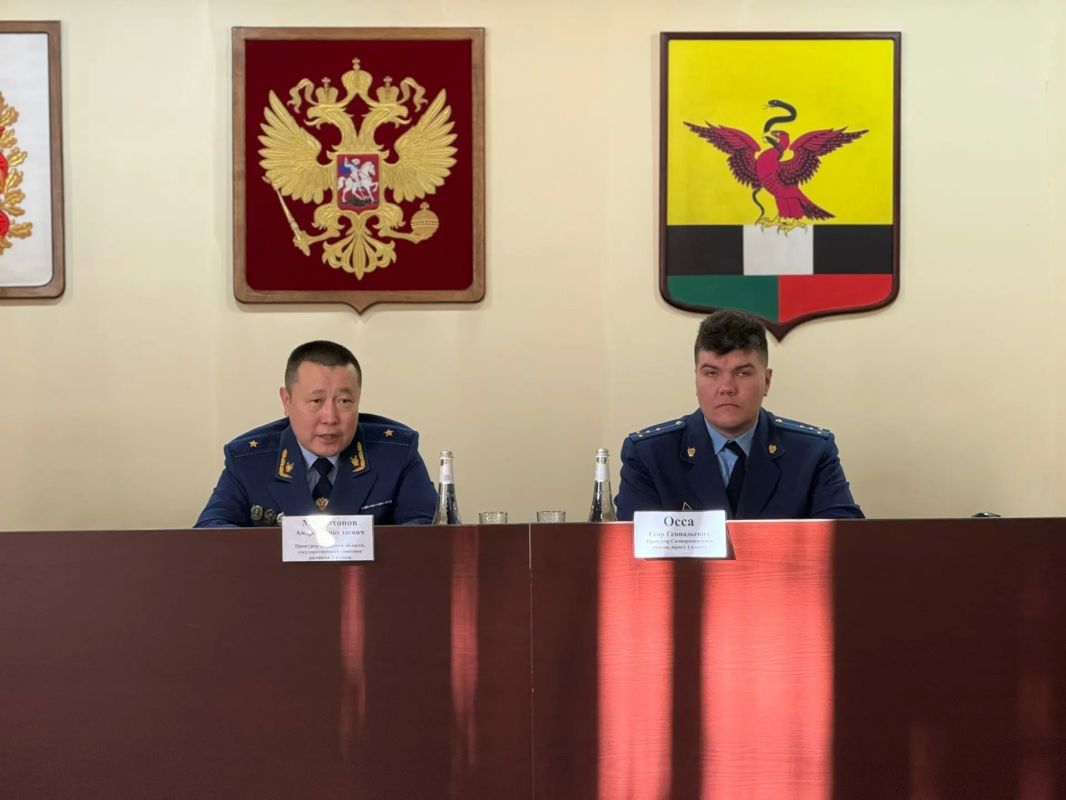 Прокурор Амурской области Андрей Мондохонов представил вновь назначенного прокурора Сковородинского района