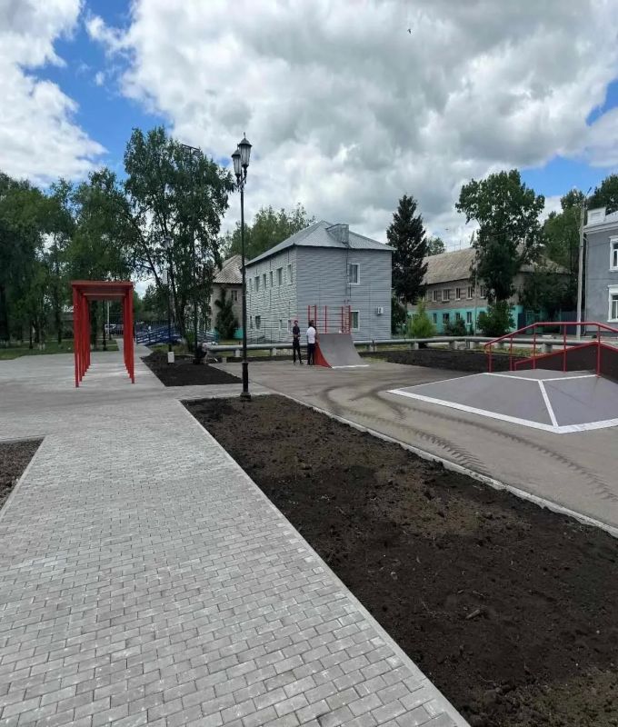 В Поярково завершили благоустройство площади Ленина В Поярково завершили благоустройство площади Ленина