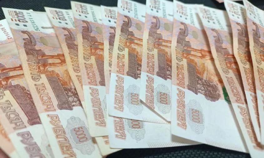 Незаконно уволенной жительнице Мазановского округа выплатили более 80 000 рублей