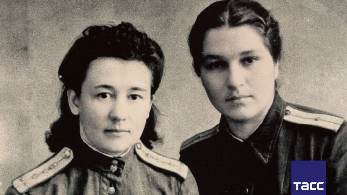 Более 100 документов и фотографий, посвященных роли женщин во Второй мировой войне, представили на международной выставке "От Бреста до Манчжурии: женские судьбы 1941-1945" в Благовещенске, передает корреспондент ТАСС Более 100 документов и фотографий, посвященных роли женщин во Второй мировой войне, представили на международной выставке "От Бреста до Манчжурии: женские судьбы 1941-1945" в Благовещенске, передает корреспондент ТАСС