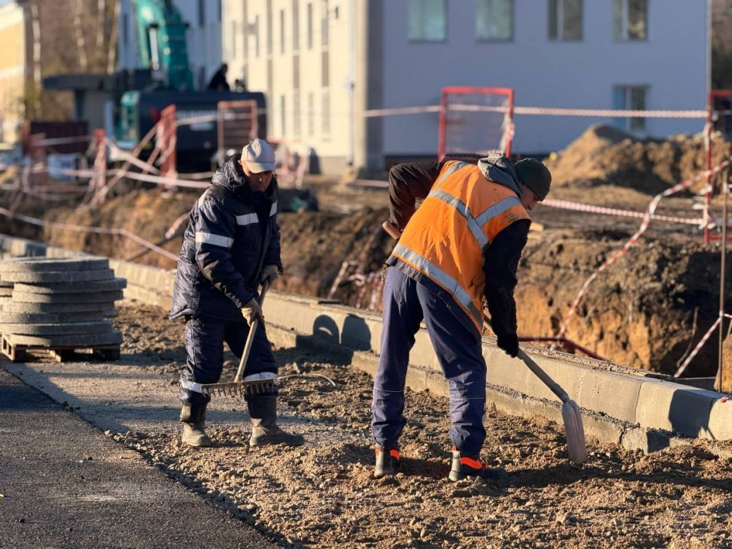Олег Имамеев: До завершения основных работ в рамках дорожной кампании этого года осталось буквально две недели Олег Имамеев: До завершения основных работ в рамках дорожной кампании этого года осталось буквально две недели