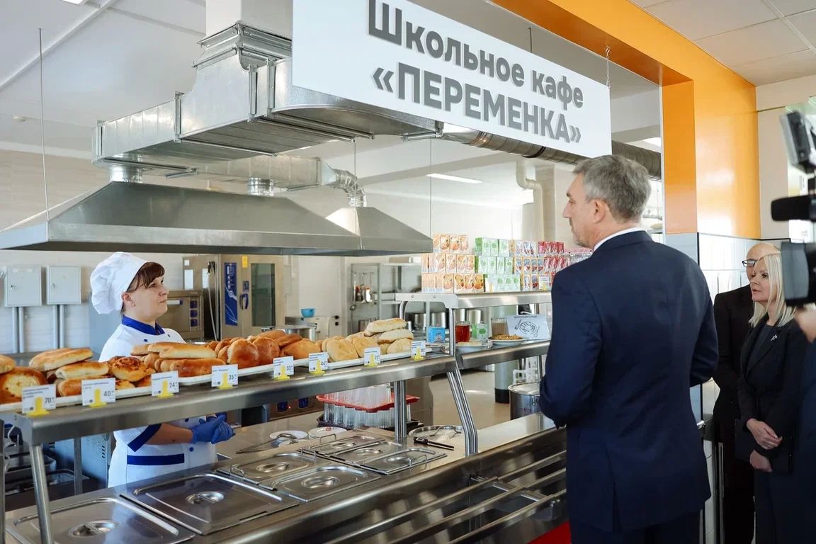 Василий Орлов: Оценил состояние стадиона школы № 12 в Благовещенске Василий Орлов: Оценил состояние стадиона школы № 12 в Благовещенске
