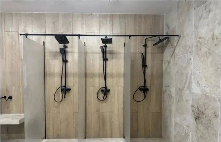 В Константиновке заканчивают строительство новой общественной бани В Константиновке заканчивают строительство новой общественной бани