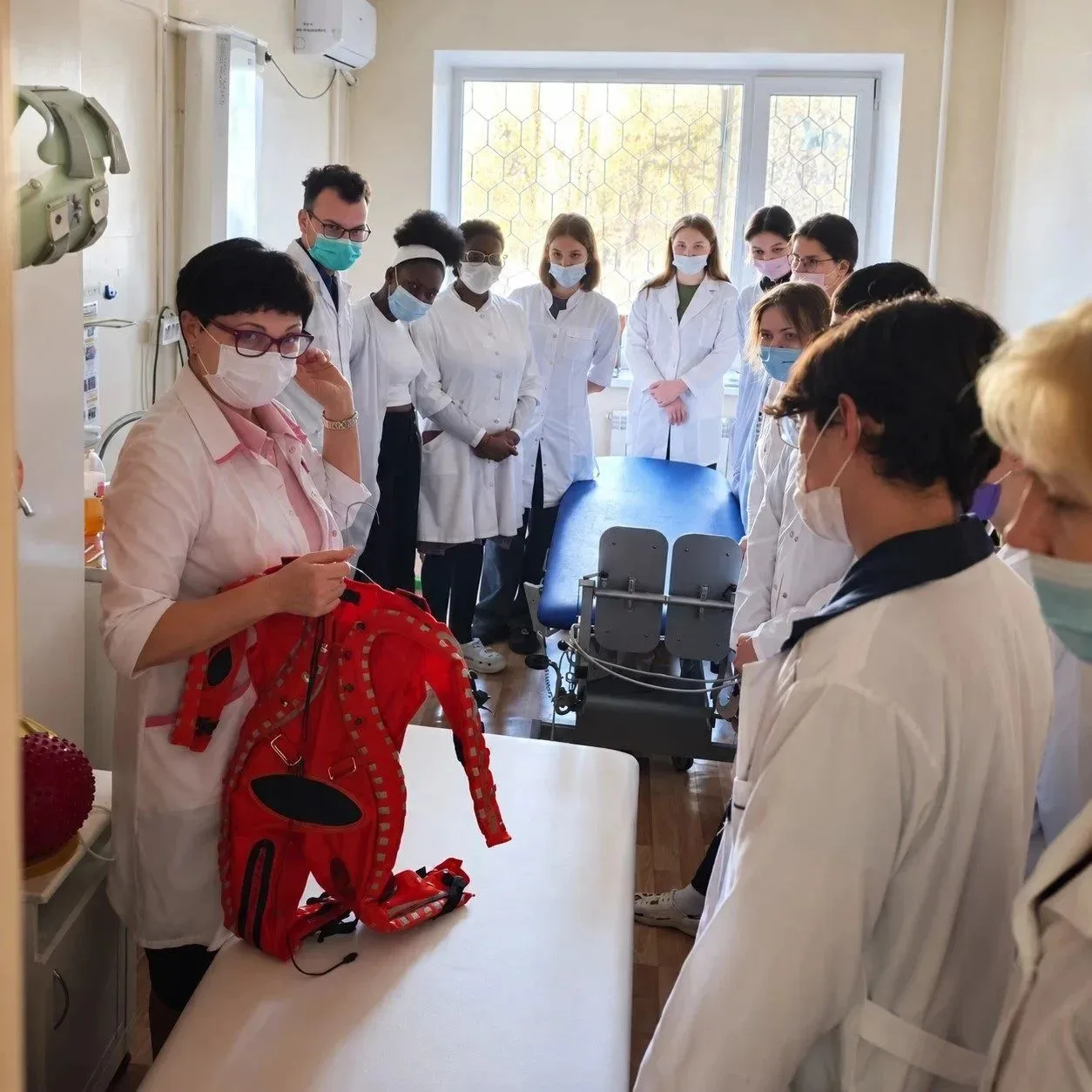 Будущие медики погрузились в мир детской реабилитации