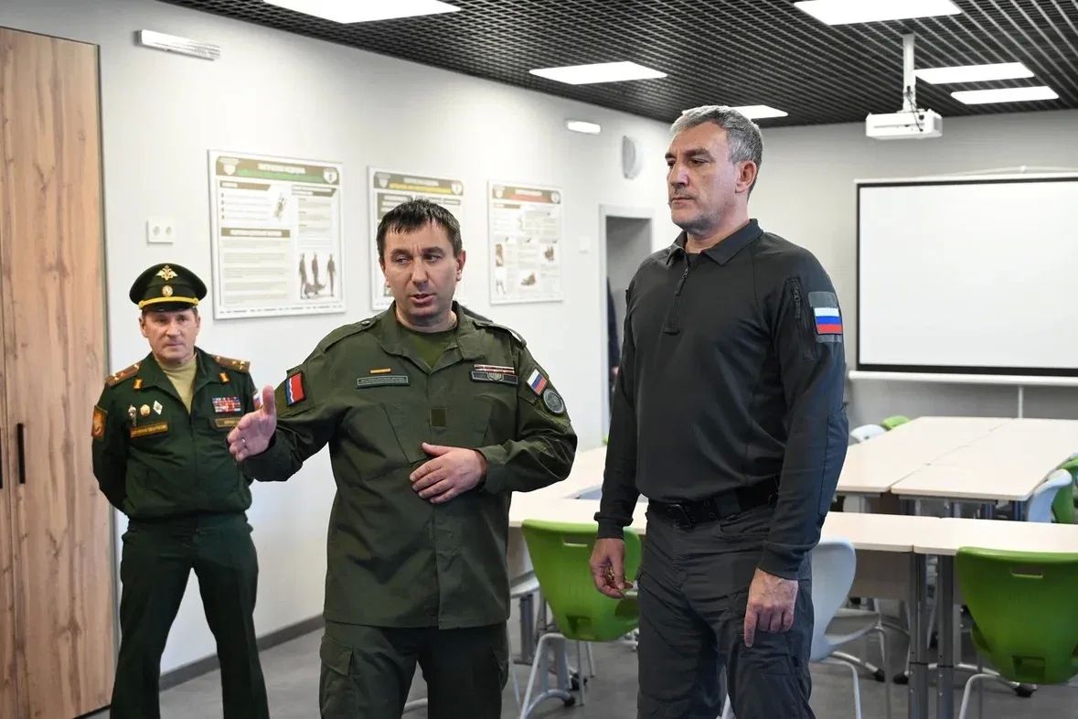 Василий Орлов: Осмотрел учебные помещения в центре, пообщался с курсантами и провёл совещание по развитию учреждения Василий Орлов: Осмотрел учебные помещения в центре, пообщался с курсантами и провёл совещание по развитию учреждения