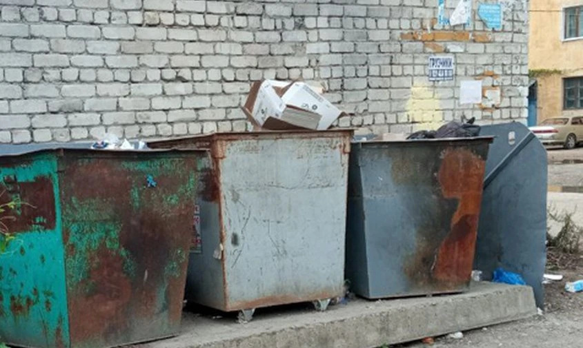 В образовательном учреждении Свободного выкинули в мусорный бак документы с персональными данными