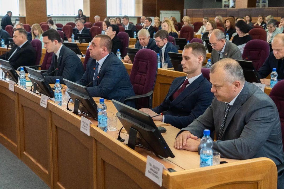 В региональном парламенте подвели итоги приемной кампании 2026 года в амурские вузы В региональном парламенте подвели итоги приемной кампании 2026 года в амурские вузы