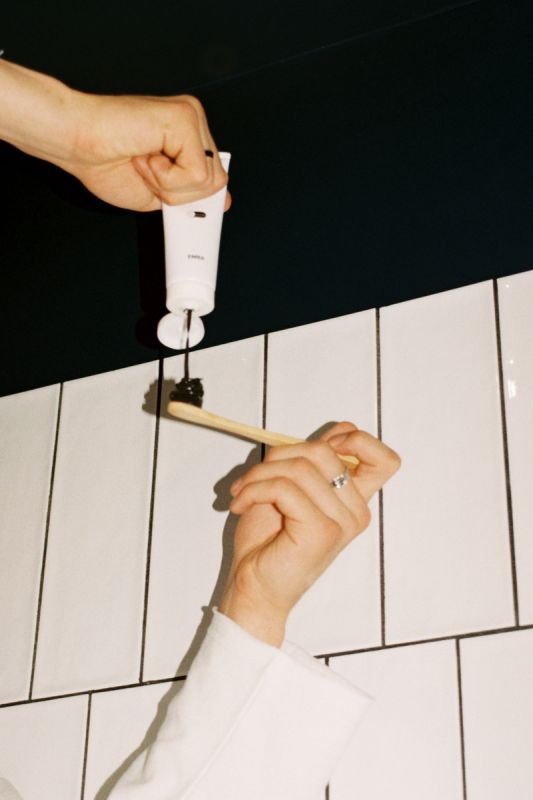 Как избежать распространенных ошибок при чистке зубов и сохранить идеальную улыбку