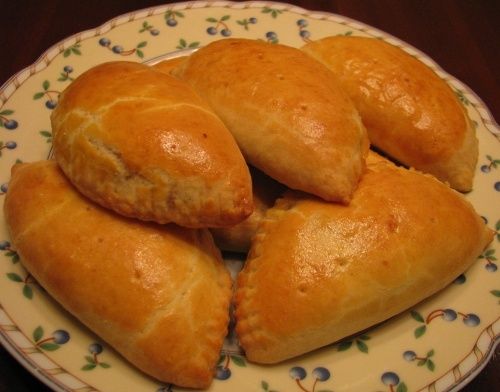 Нежные сочники с яблочной начинкой