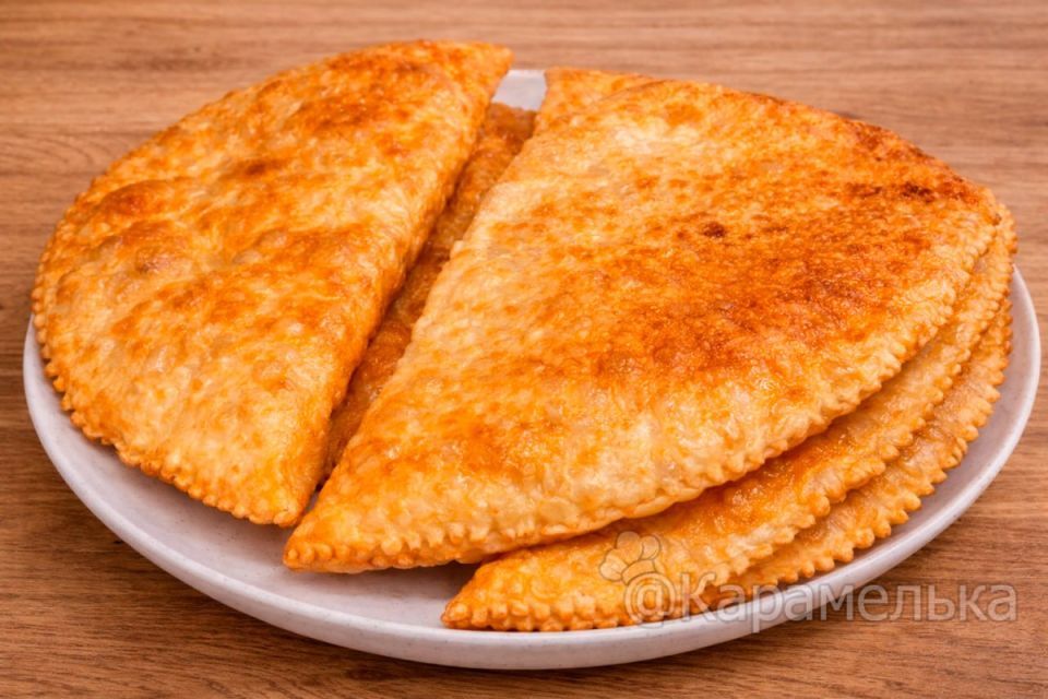 Чебуреки на кефире: уютный вкус домашней кухни